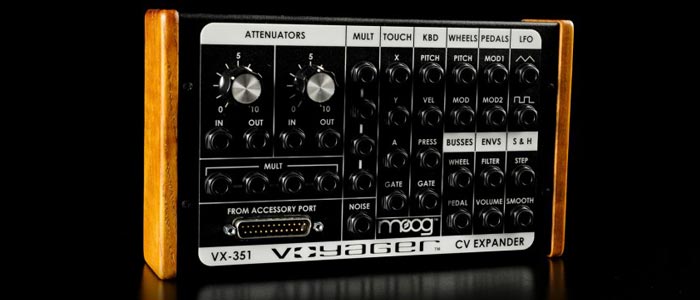 VX-351 CV Output Expander para el Minimoog Voyager 